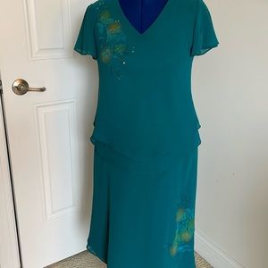 Beautiful Karin Steven’s 2 piece dress